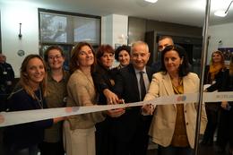 Alstom Italia employees cutting ribbon for LAUGH! opening