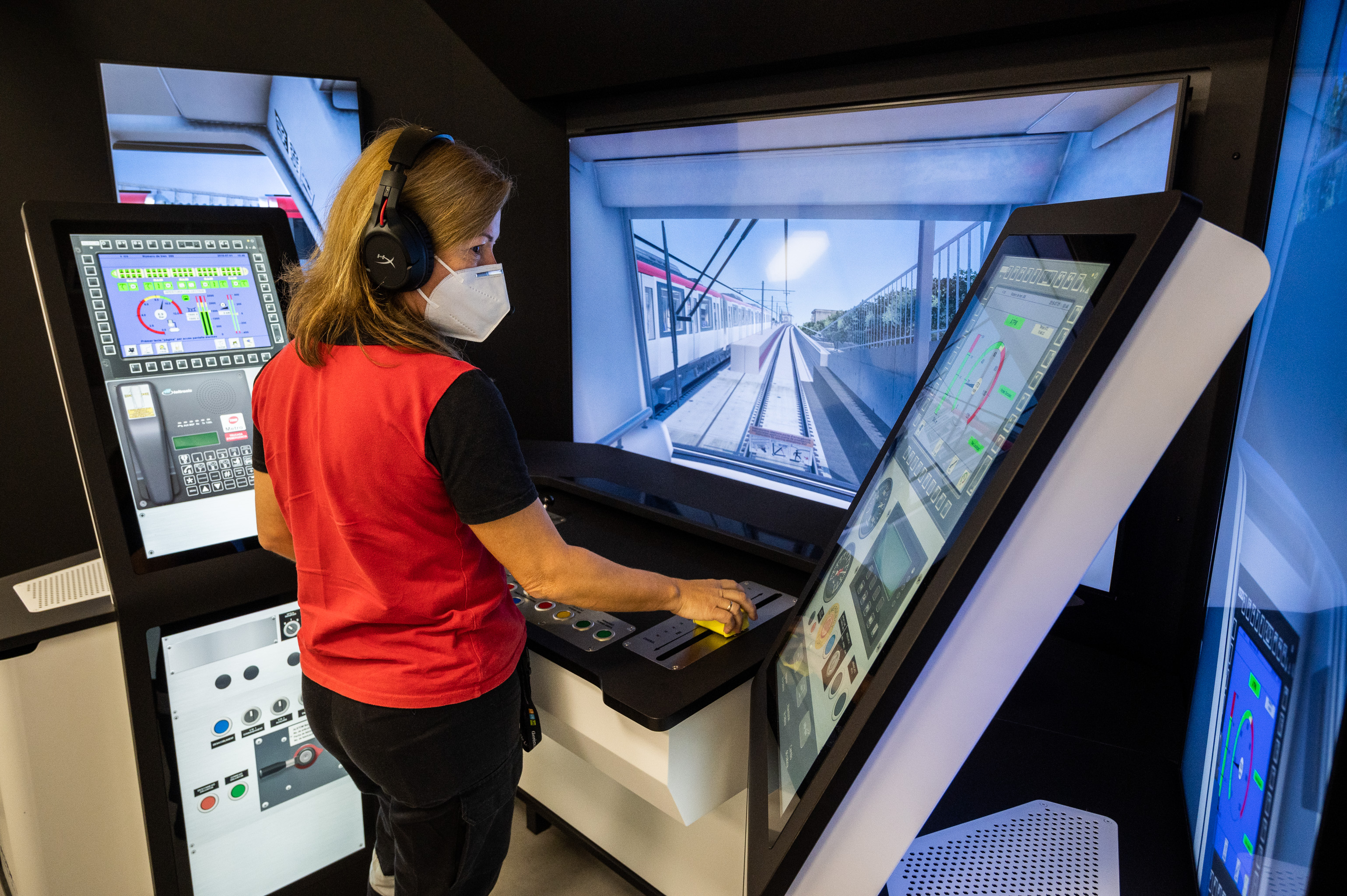 New driving simulator for Metro Barcelona | Alstom