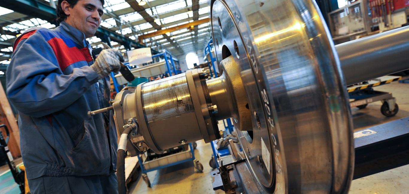 Manufacturing_Train_Bogies_Coradia_Polyvalent_Put_Wheeled_Site_Alstom_Transport_Le_Creusot_May_2011.jpg