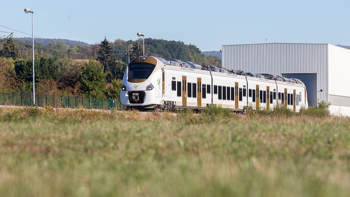 Alstom begins shipping Coradia Polyvalent  regional trains for Senegal