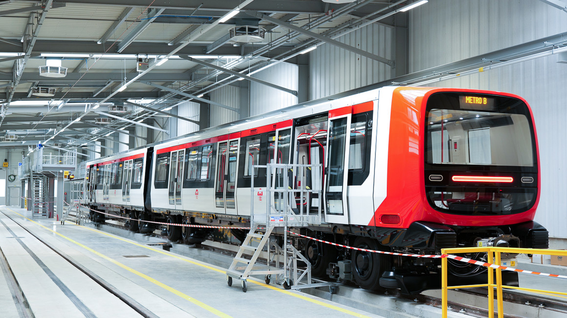 Présentation de la première rame de nouvelle génération du métro de Lyon