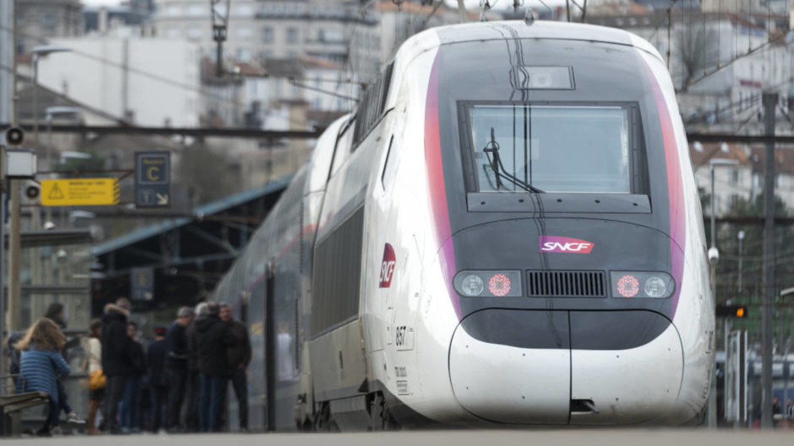 Alstom to supply 12 Avelia Euroduplex trains to SNCF for the TGV ...