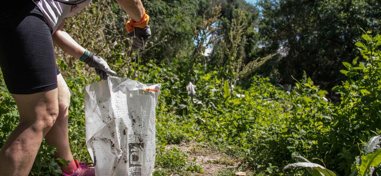 “Plastic beings” – Waste collection Fundación Vivo Sano