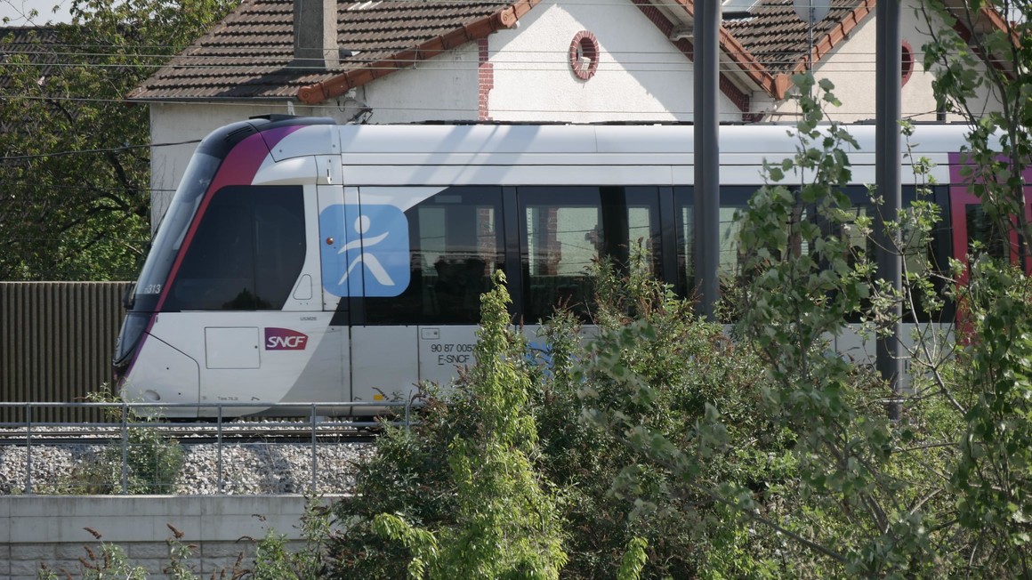 Citadis Dualis_Ile-de-France_Aldino Pavone.jpg