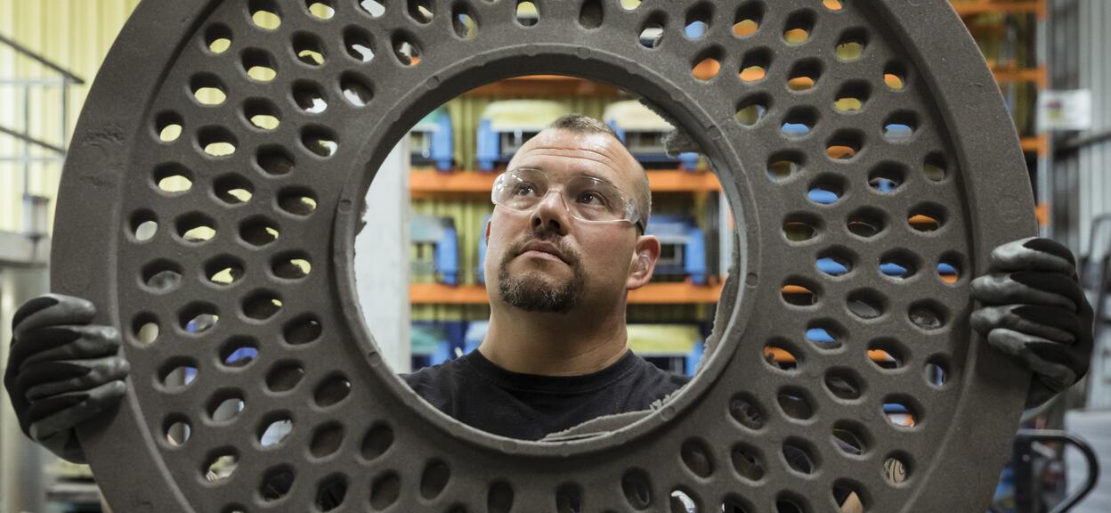 The core is a key element of the sand mould for making complex discs.