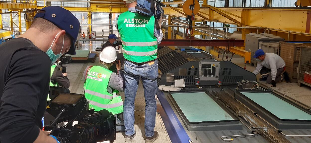 The fuel cell detached on the iLint roof