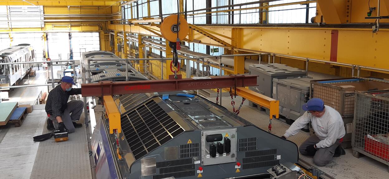 The fuel cell detached to the iLint roof 2