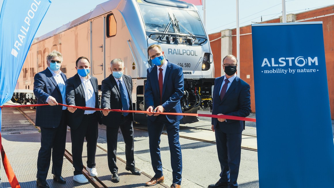 Copyright Alstom /F. Frosio Traxx Railpool ribbon cutting