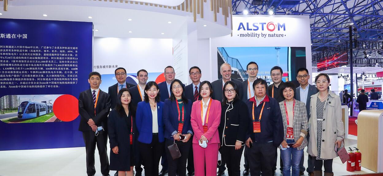Alstom_China_staff_group_photo