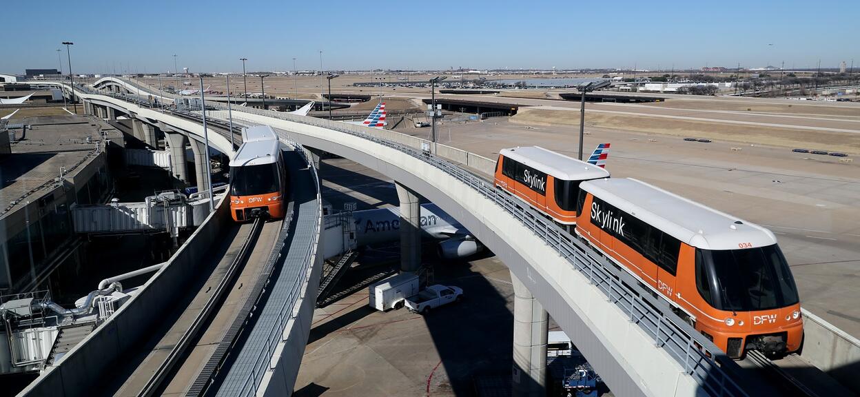 Skylink_DFW_Airport_Innovia_APM_1.jpg