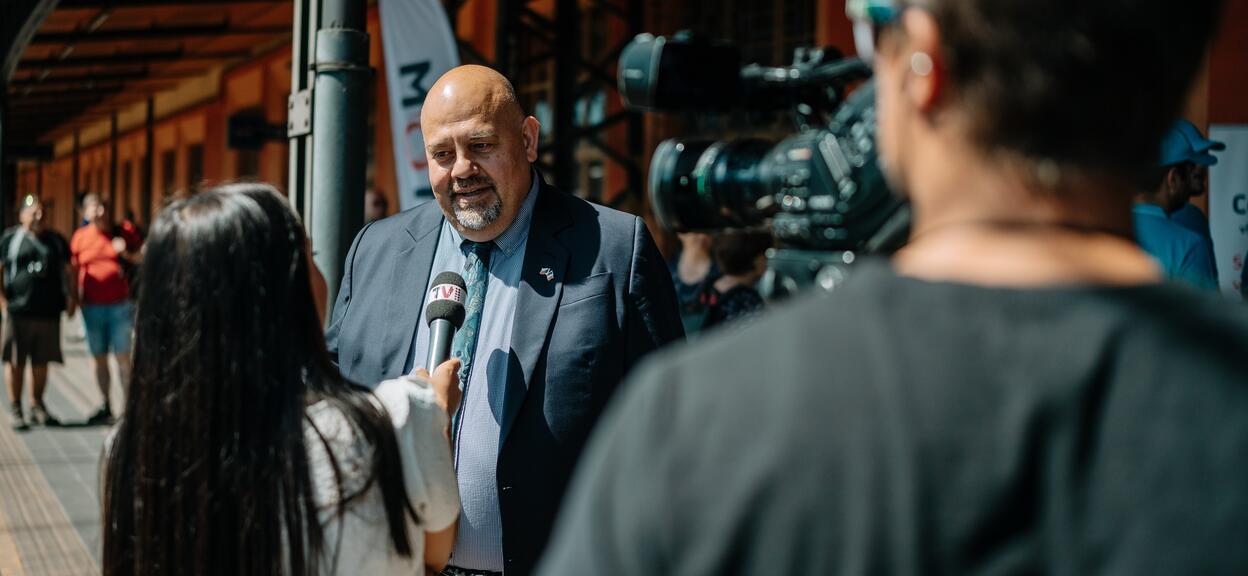 Czechia Hydrogen Railshow MD talking to journalist May 2022.jpg