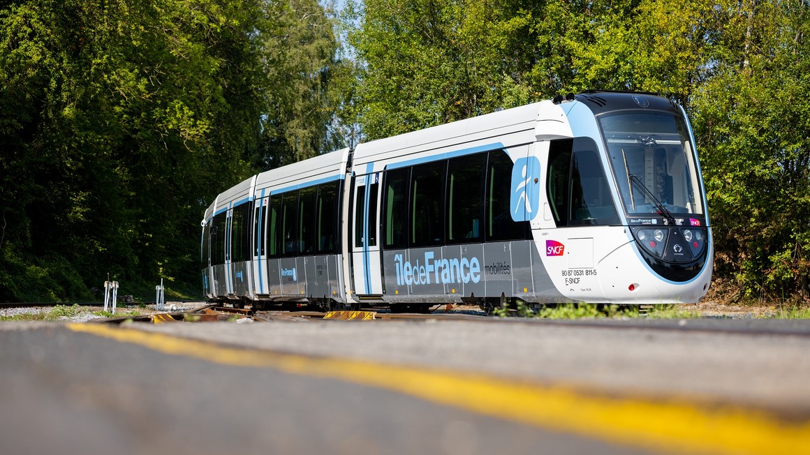 Tram-train Citadis Dualis d’Alstom, T13