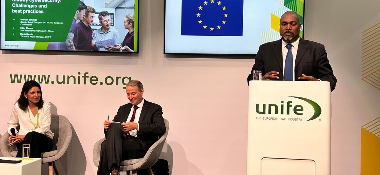 Eddy Thesee at UNIFE cybersecurity dialogue InnoTrans 2022