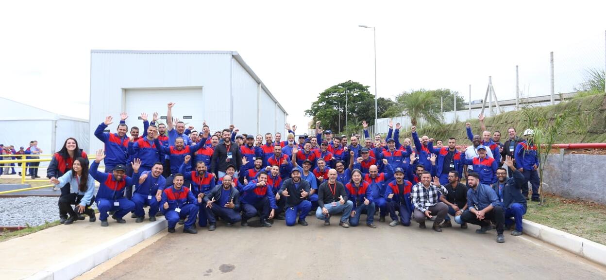 Taubate_Plant_Group_Photo.jpeg