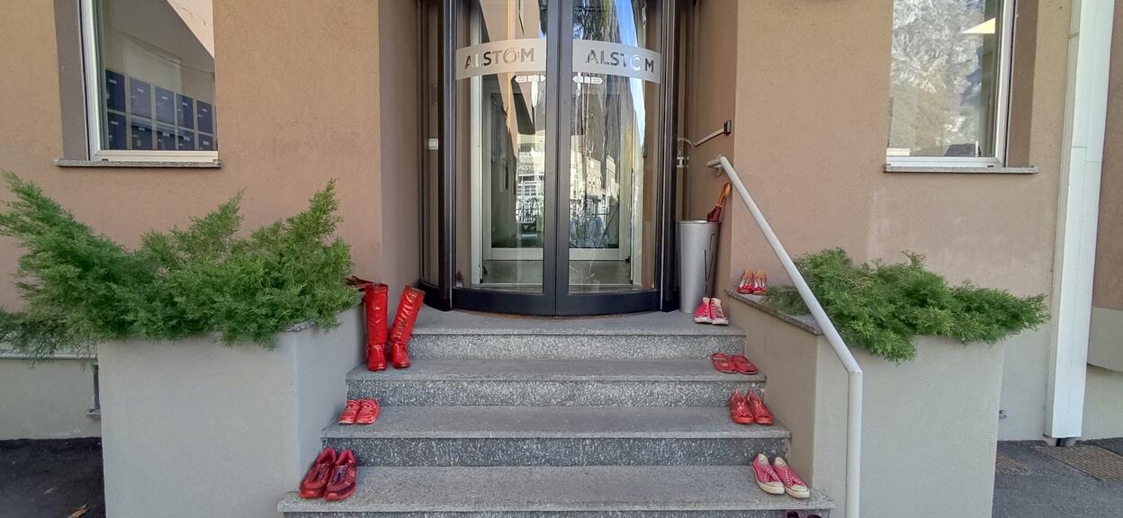Red shoes installation Italy November 2022 Valmadrera site