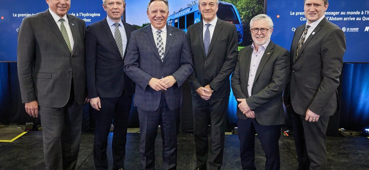 iLint Event in Quebec, group photo