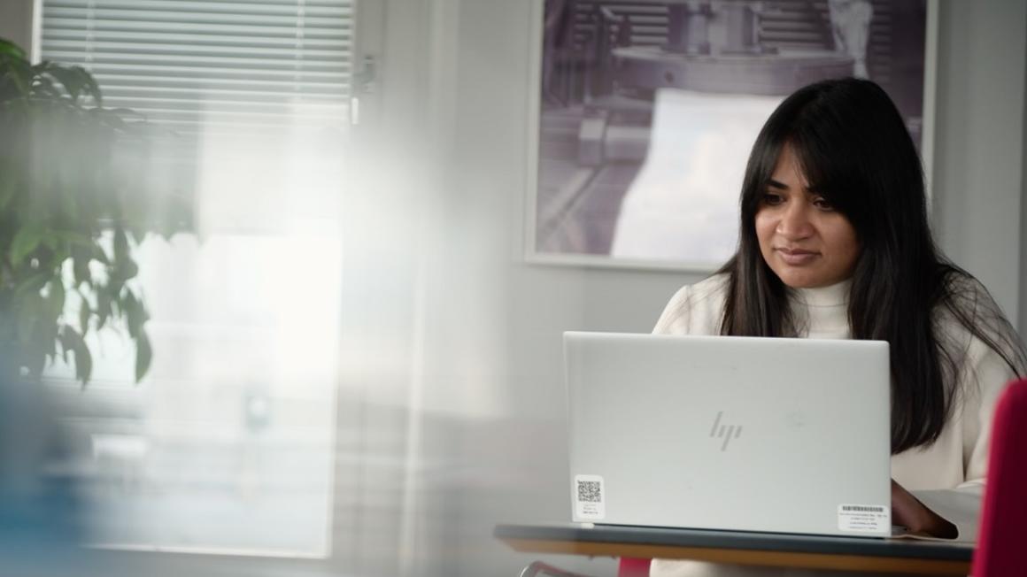 Copyright ALSTOM SA 202 Portrait: Angie Shah, Project Manager at Alstom