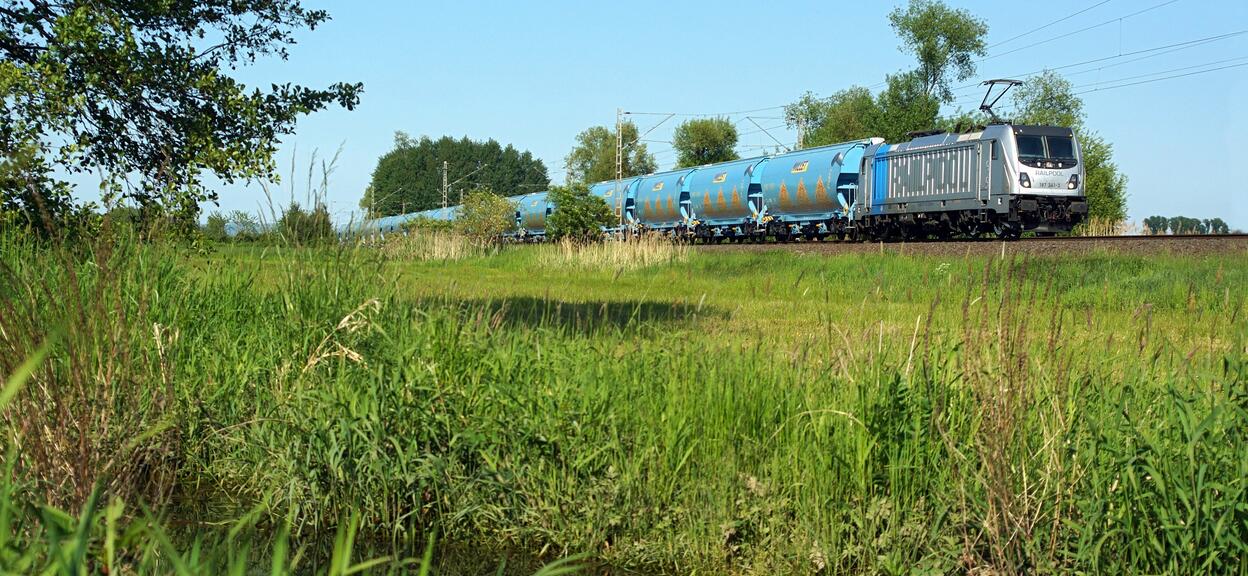 Traxx AC3 locomotive for Railpool