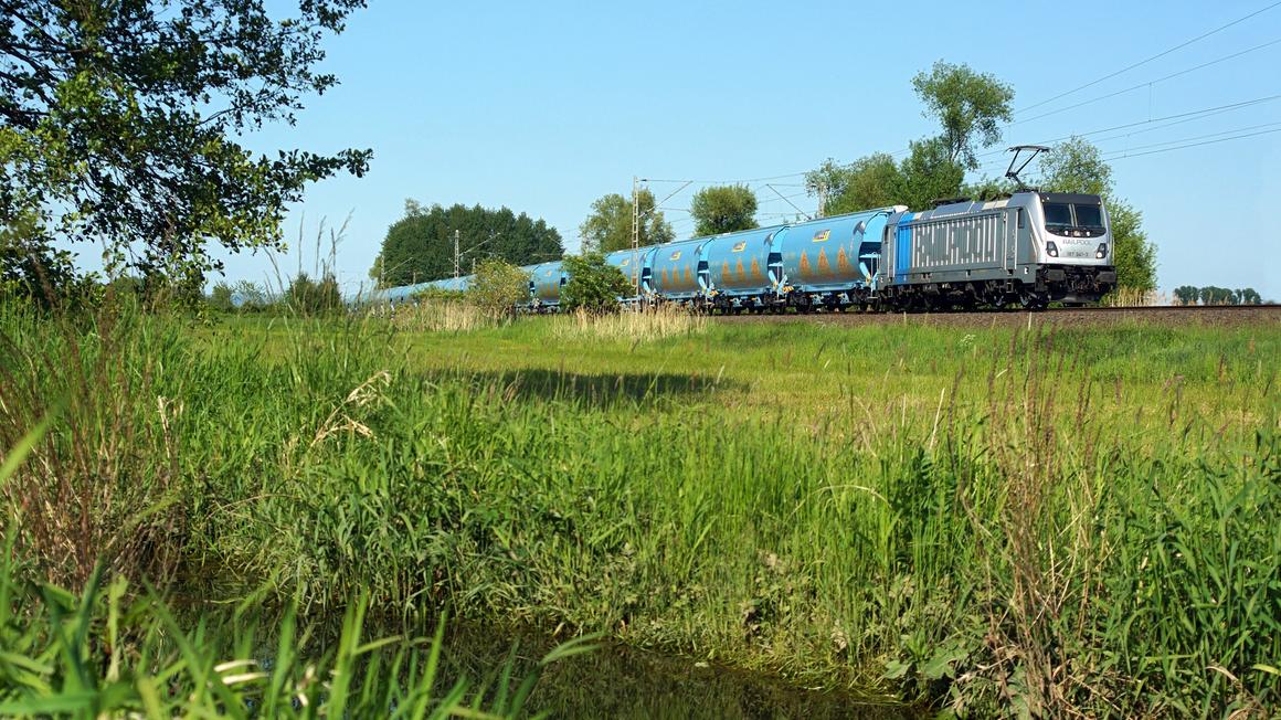 Copyright Mathias Oestreich Traxx AC3 locomotive for Railpool