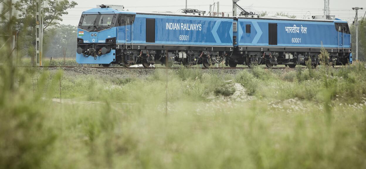 E-loco project Photo shoot for Teams, locomotive webstory