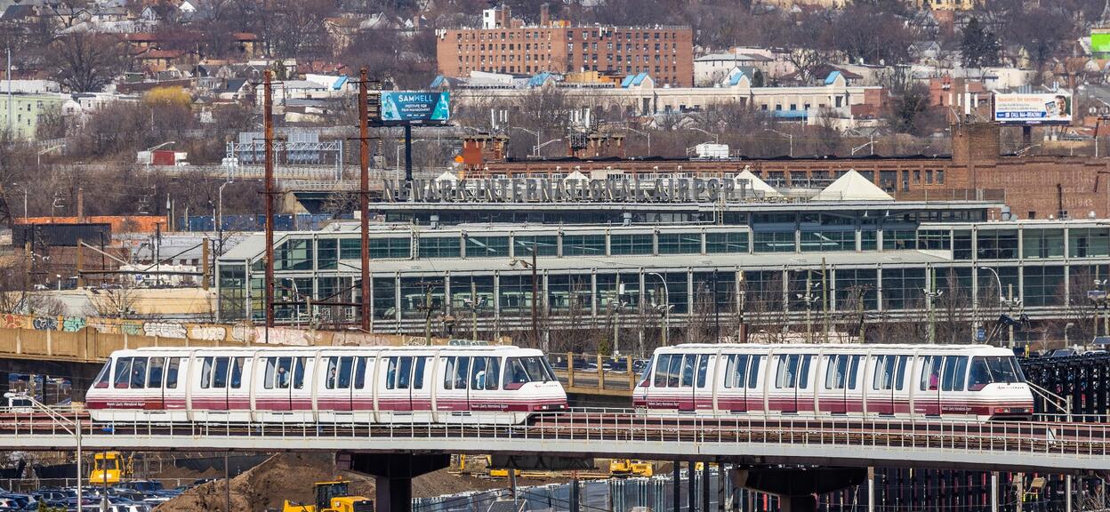Alstom Innovia at Newark airport