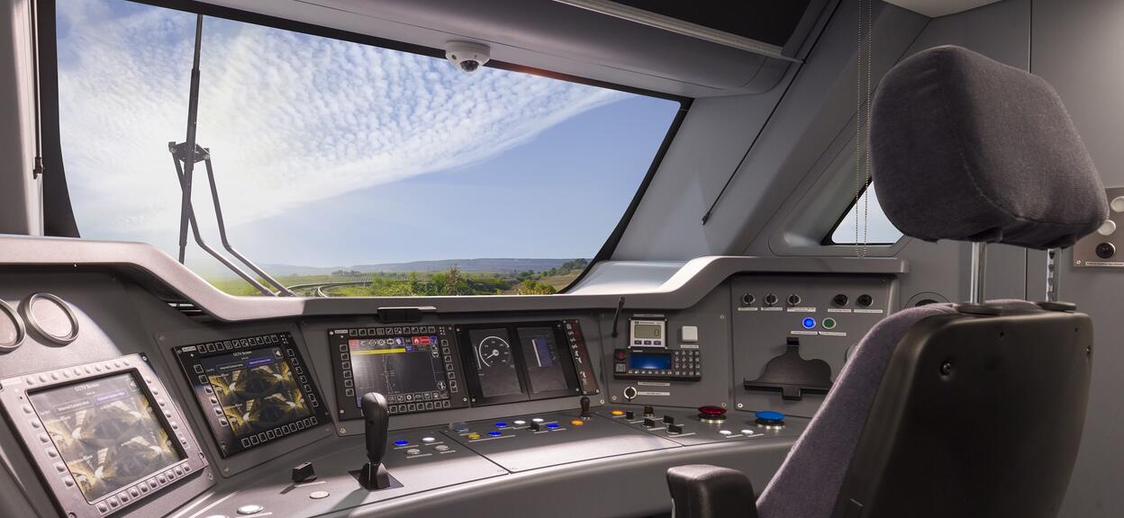 DART+ X'Trapolis driver's cabin