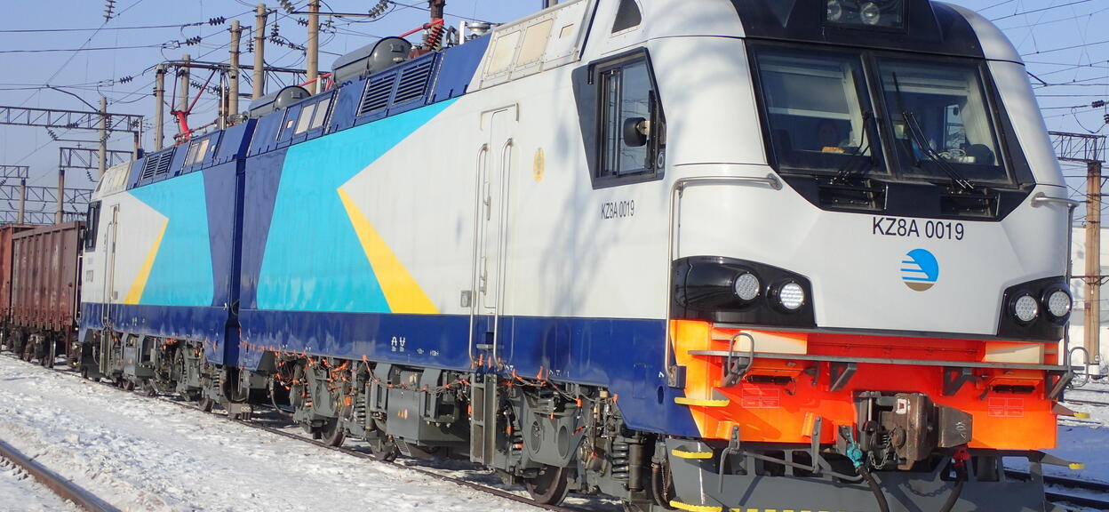 Prima T8 KZ8A electric freight locomotive for KTZ 