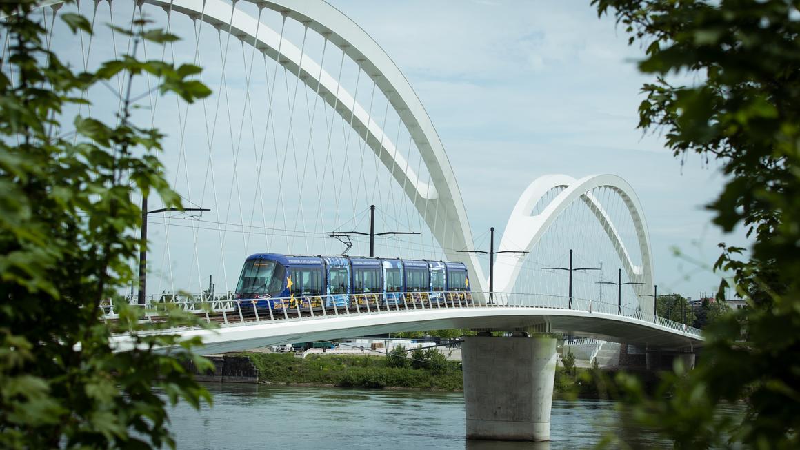 Alstom Citadis tram crossing a bridge in Strasbourg