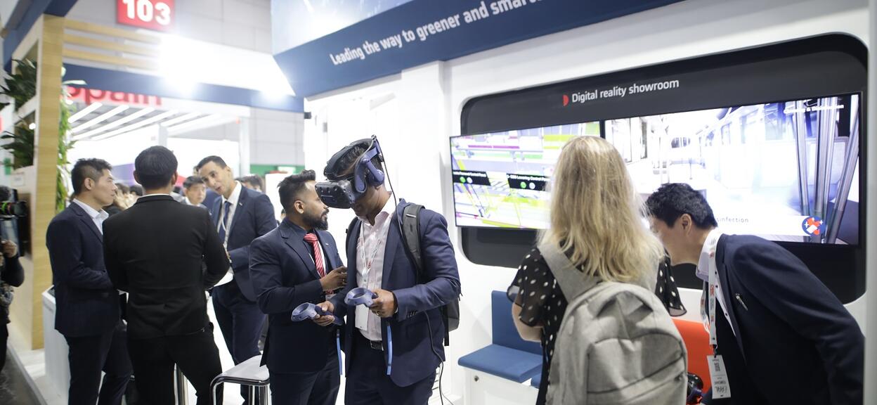 Digital_Reality_Showroom_3_Asia_Pacific_Rail.JPG