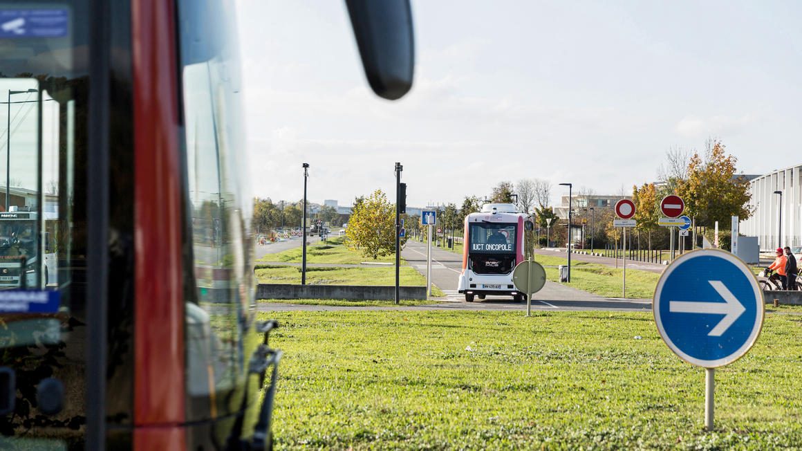 EasyMile - Oncopole Level 4 Fully Driverless, TLS Webnews