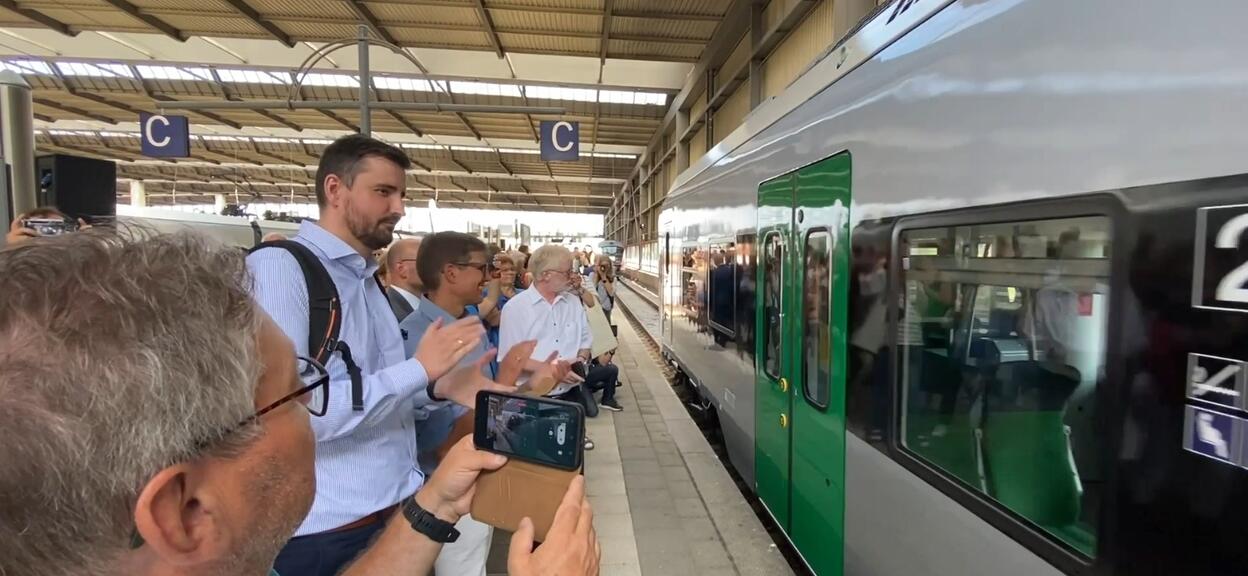 World's first: Alstom presents its new battery train in Germany