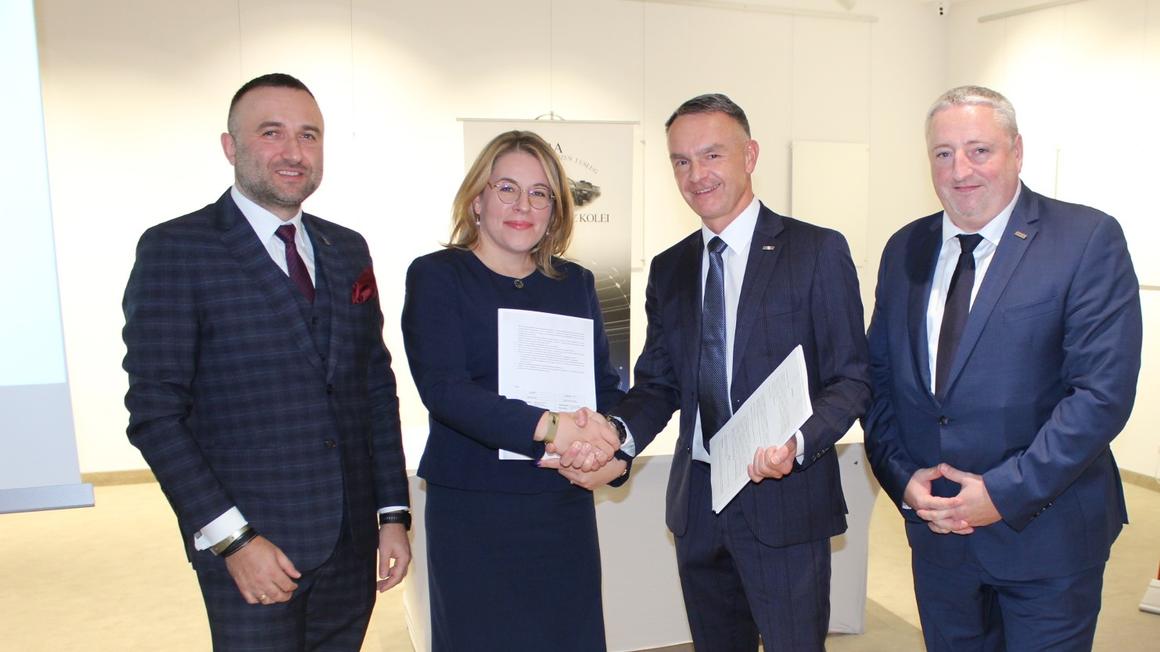 Alstom Łukasiewicz - PIT Poland letter signing