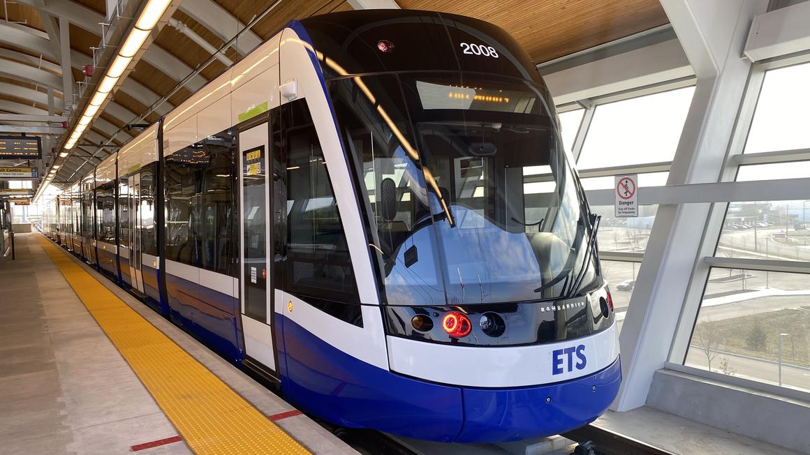 Edmonton Valley Line Southeast LRT in station