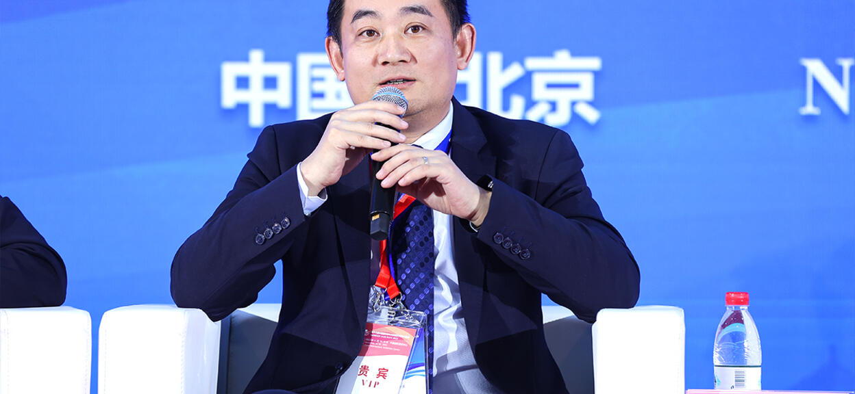 Ming Geng speaking at Modern Railways 2023