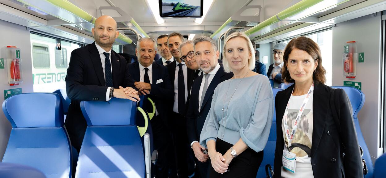 Presentation Coradia Stream - Regional 200kmh Trenitalia