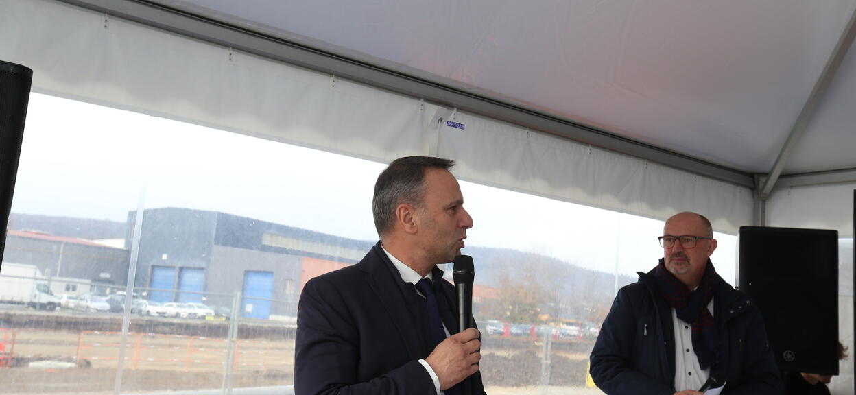 1ère Pierre Bâtiment 235B Equipe