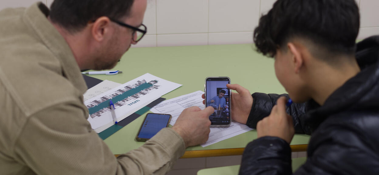 Alstom and Barcelona Tram CSR Project (Copyright Fundación Exit)