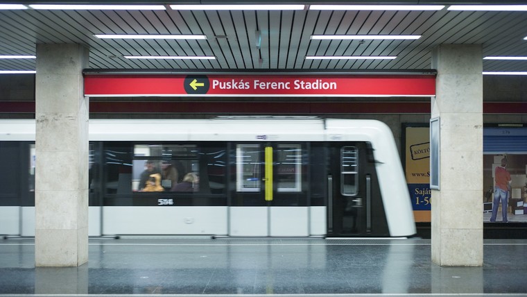 Budapest Metropolis metro cars 