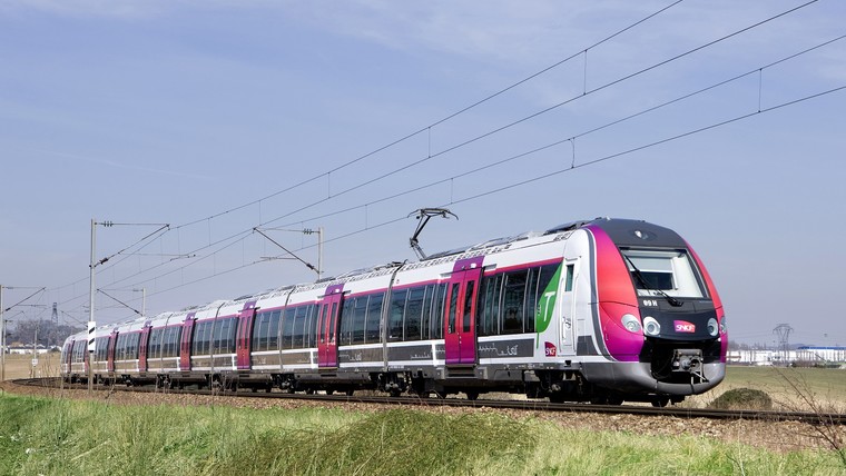 Des trains Spacium colorés pour la SNCF