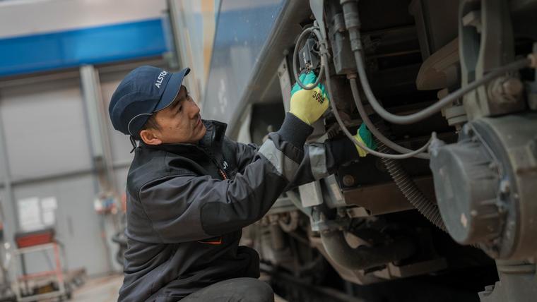 Maintenance des locomotives KZ8A et KZ4AT, au Kazakhstan 