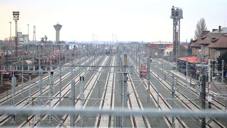 Electrification of Algiers Suburb