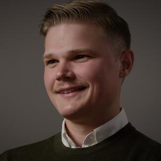 Johan_Almgren_Headshot_2.jpg
