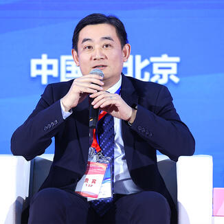 Ming Geng speaking at Modern Railways 2023