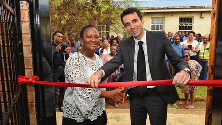 20180130---Ribbon cutting Principal Ms Paulina MotlaungandXavier Boisgontier---800x320.jpg