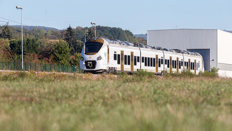 Alstom begins shipping Coradia Polyvalent  regional trains for Senegal