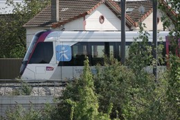 Citadis Dualis_Ile-de-France_Aldino Pavone.jpg