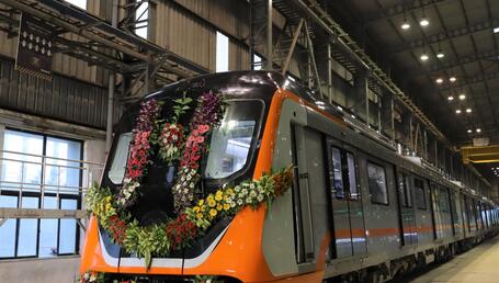 First_trainset_for_Kanpur_Metro