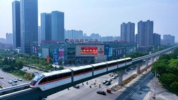 Innovia_monorail_trains_Wuhu2