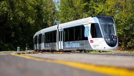 Tram-train Citadis Dualis d’Alstom, T13