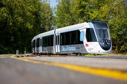 Tram-train Citadis Dualis d’Alstom, T13